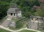 Um etwa 900 nach Christus verlie�en die Maya das zentralamerikanische Tiefland und zogen nach Norden. Ihre alten St�dte, wie das hier abgebildete Palenque, fand man erst fast tausend Jahre sp�ter und zugewachsen vom Dschungel.